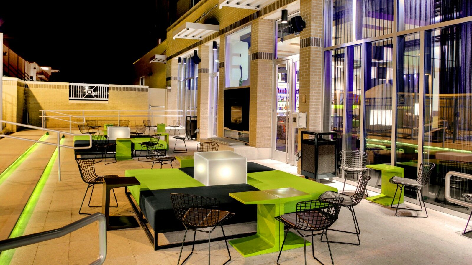 Hotel Aloft At The Domain Austin