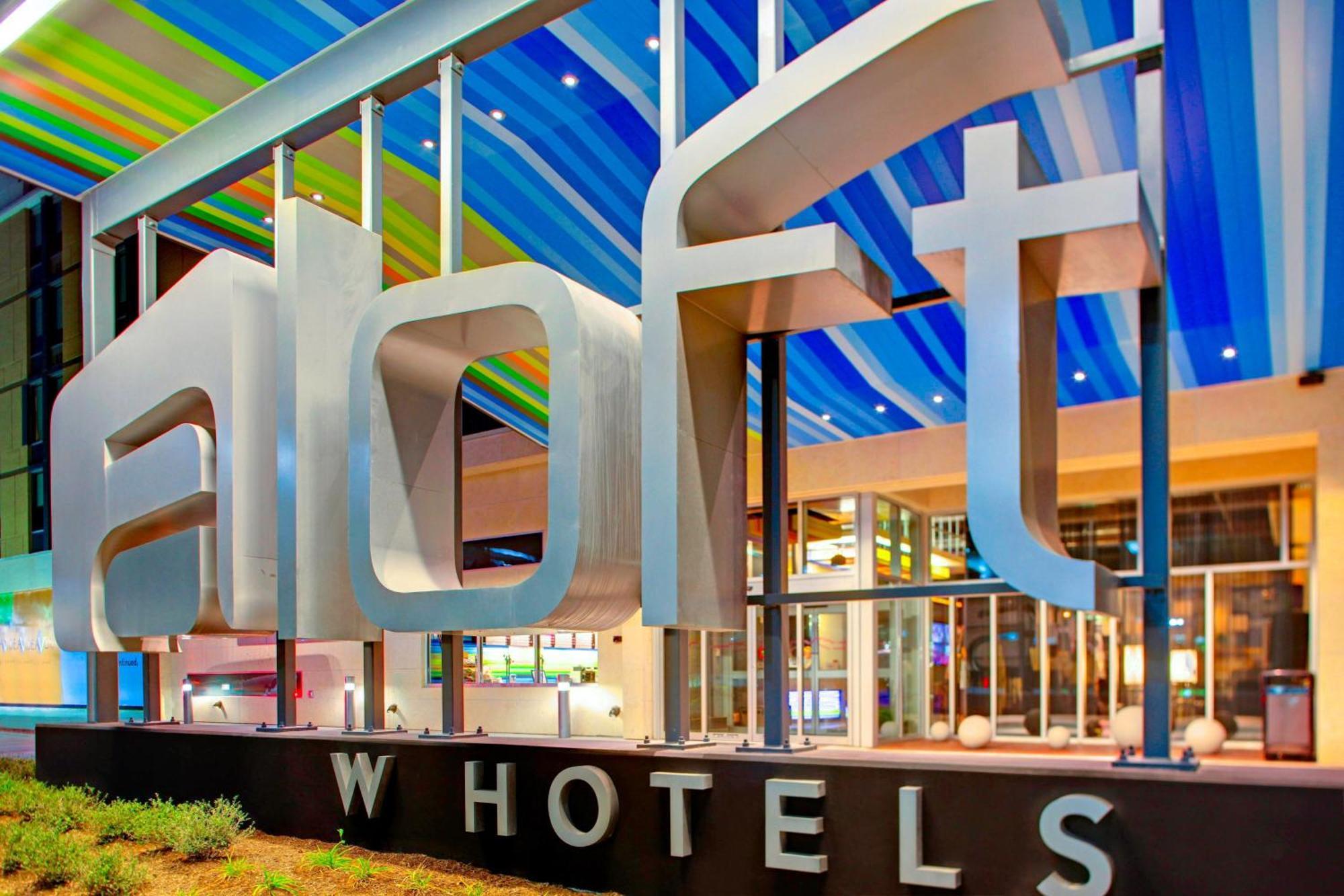 Hotel Aloft At The Domain Austin