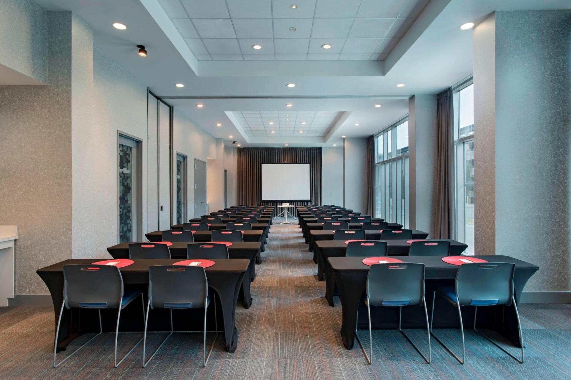Aloft At The Domain Austin